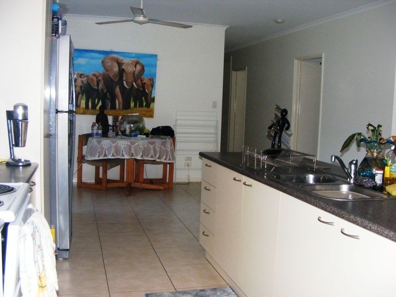182 Timberlea Drive, Bentley Park QLD 4869