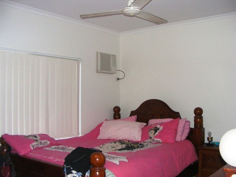 182 Timberlea Drive, Bentley Park QLD 4869