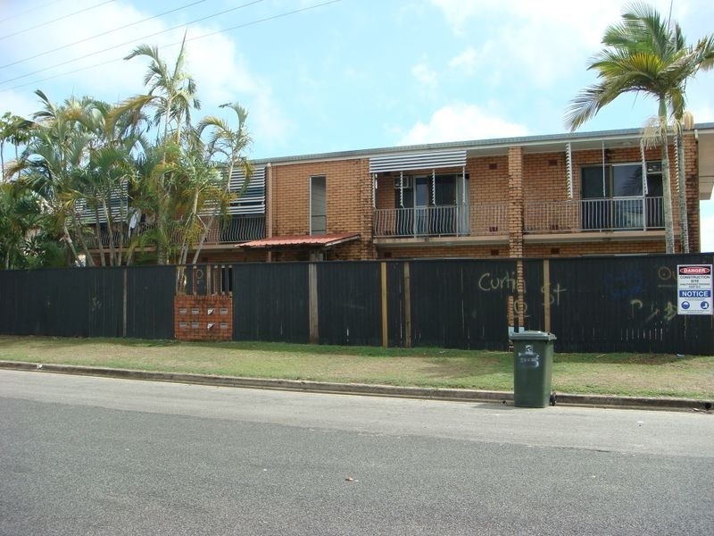 1/10 Curtin Street, Westcourt QLD 4870