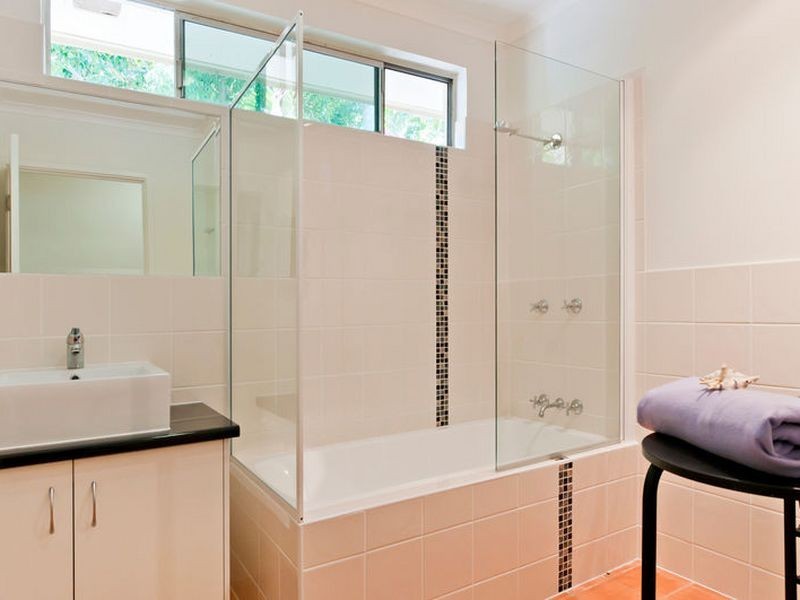 15 Bamboo Street, Holloways Beach QLD 4878
