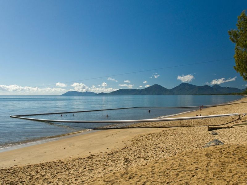 15 Bamboo Street, Holloways Beach QLD 4878