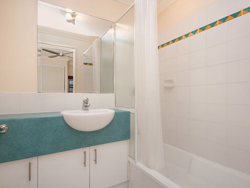 1/437 Draper Street, Parramatta Park QLD 4870
