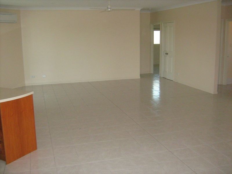 Bentley Park QLD 4869