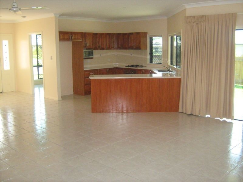 Bentley Park QLD 4869