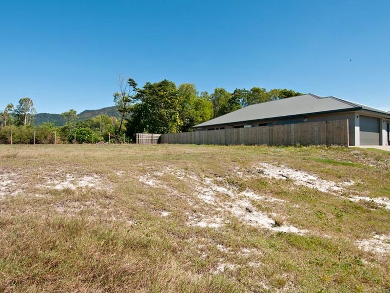 14 Norwood Crescent, Trinity Park QLD 4879