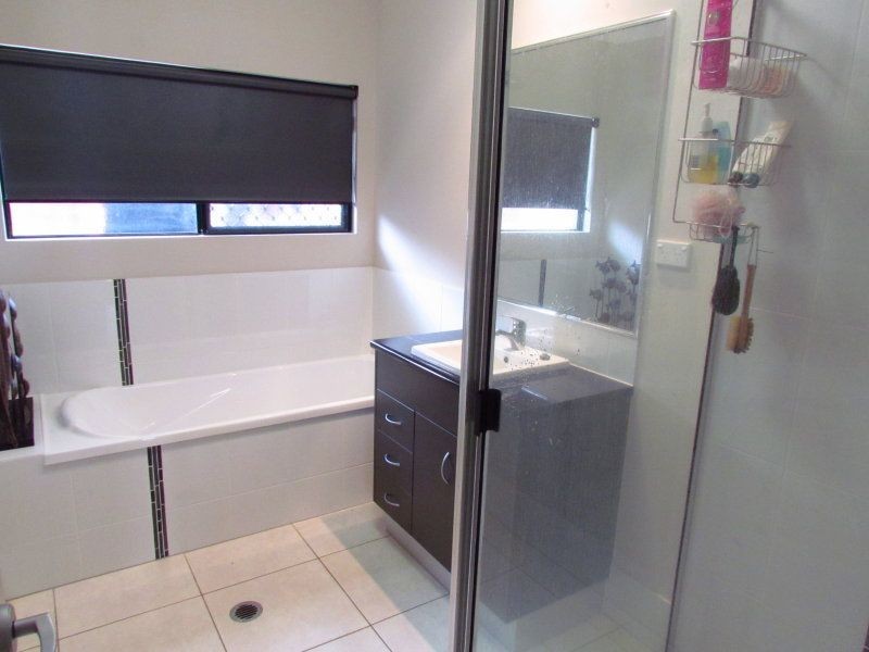 6 Edge Close, Kewarra Beach QLD 4879