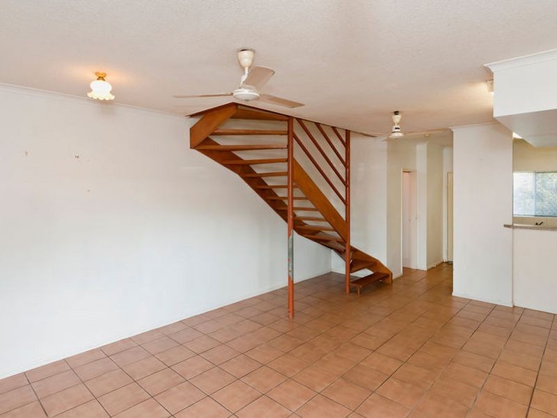 1/2 Cavanagh Street, Woree QLD 4868