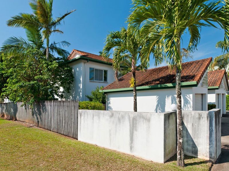 1/2 Cavanagh Street, Woree QLD 4868