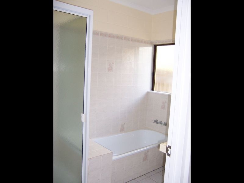 Bentley Park QLD 4869