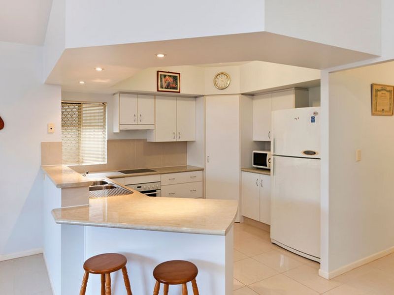 26 Oakblue Drive/1 Rosella Close, Mount Sheridan QLD 4868