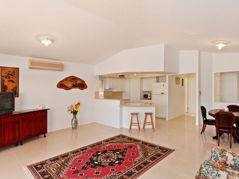 26 Oakblue Drive/1 Rosella Close, Mount Sheridan QLD 4868