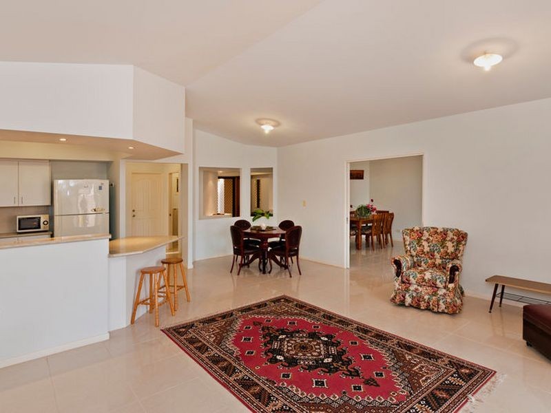 26 Oakblue Drive/1 Rosella Close, Mount Sheridan QLD 4868