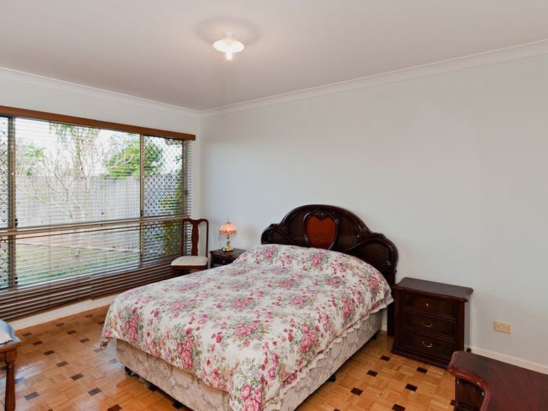 26 Oakblue Drive/1 Rosella Close, Mount Sheridan QLD 4868