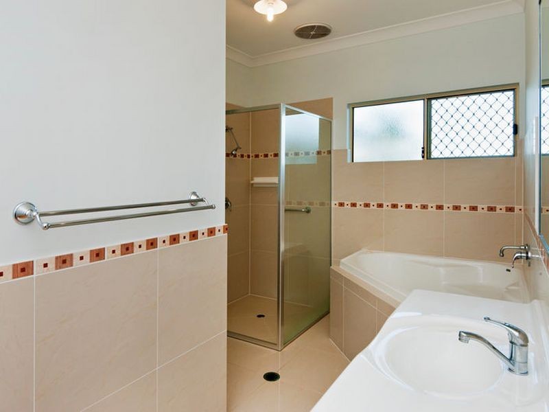 26 Oakblue Drive/1 Rosella Close, Mount Sheridan QLD 4868