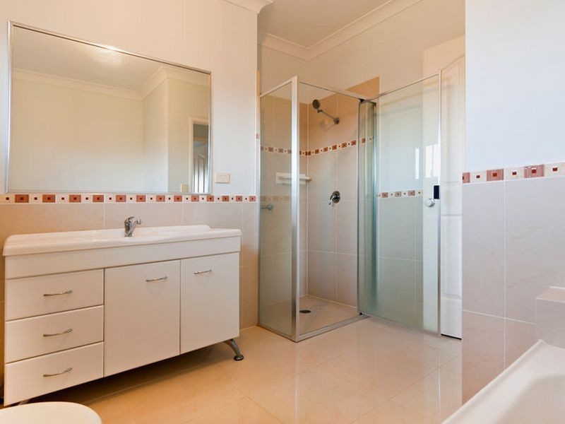 26 Oakblue Drive/1 Rosella Close, Mount Sheridan QLD 4868