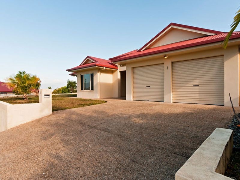 26 Oakblue Drive/1 Rosella Close, Mount Sheridan QLD 4868