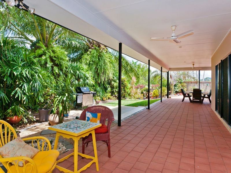 1 Red Peak Boulevard, Caravonica QLD 4878