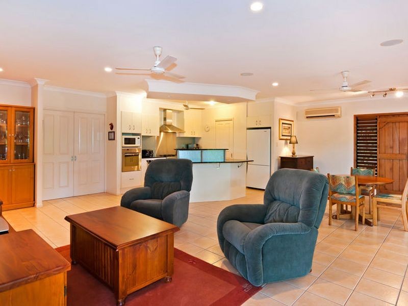 1 Red Peak Boulevard, Caravonica QLD 4878