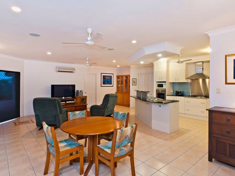 1 Red Peak Boulevard, Caravonica QLD 4878