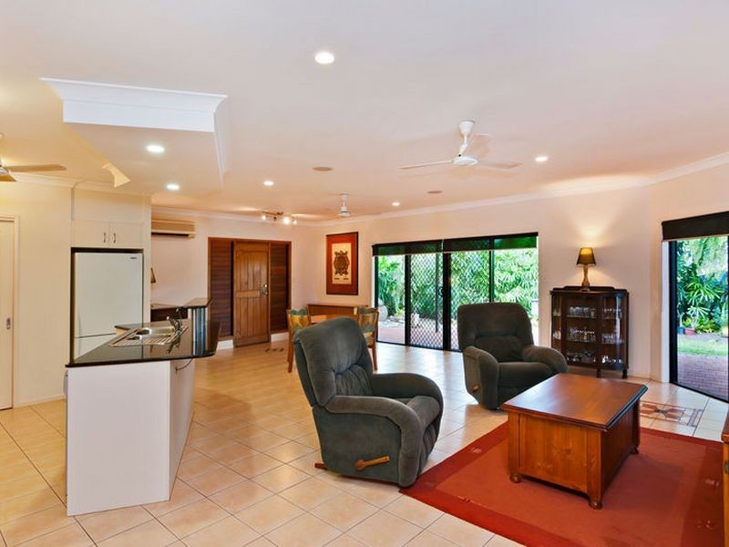 1 Red Peak Boulevard, Caravonica QLD 4878