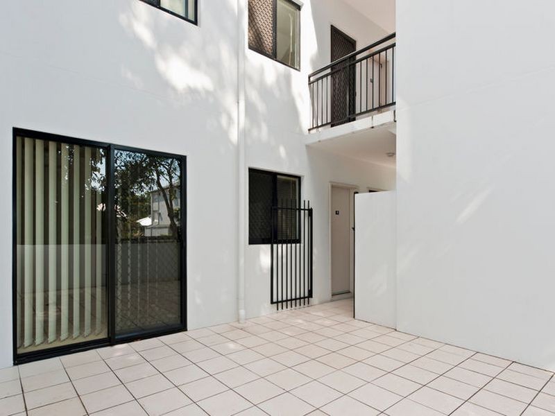 6/376 Severin Street, Parramatta Park QLD 4870