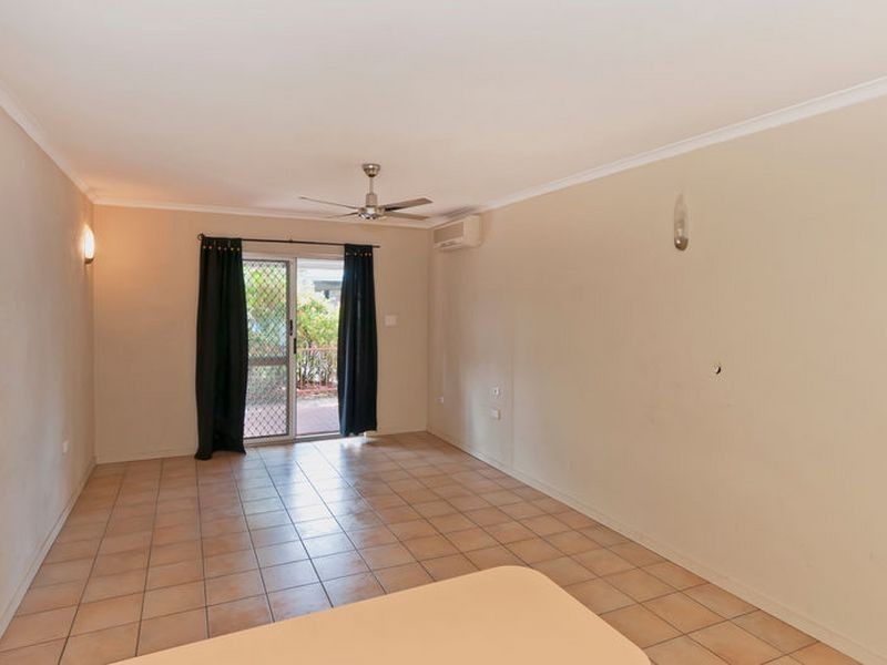 11/473 McCoombe Street, Mooroobool QLD 4870