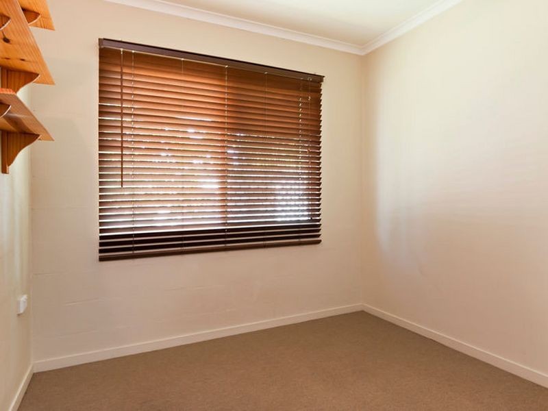 11/473 McCoombe Street, Mooroobool QLD 4870