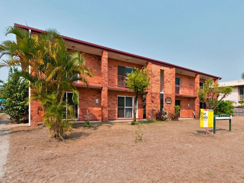 2/18 Curtin Street, Westcourt QLD 4870