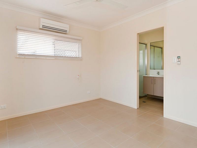 11 Botany Avenue, Redlynch QLD 4870