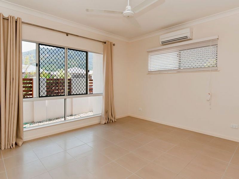 11 Botany Avenue, Redlynch QLD 4870