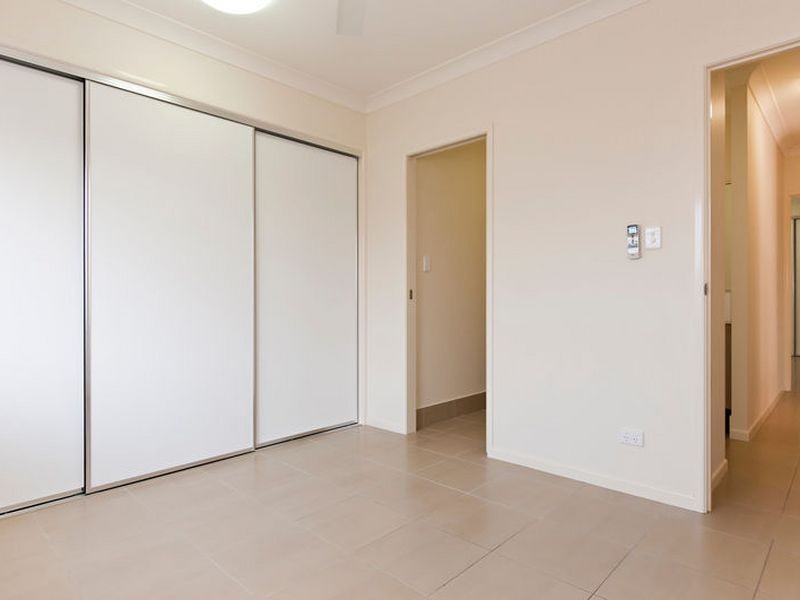 11 Botany Avenue, Redlynch QLD 4870