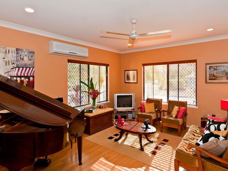2 Greenford  Close, Brinsmead QLD 4870