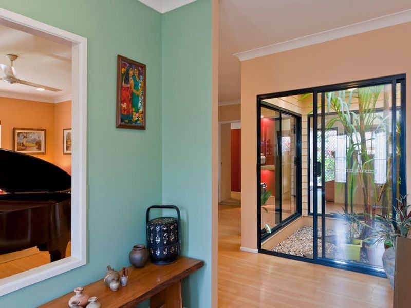 2 Greenford  Close, Brinsmead QLD 4870