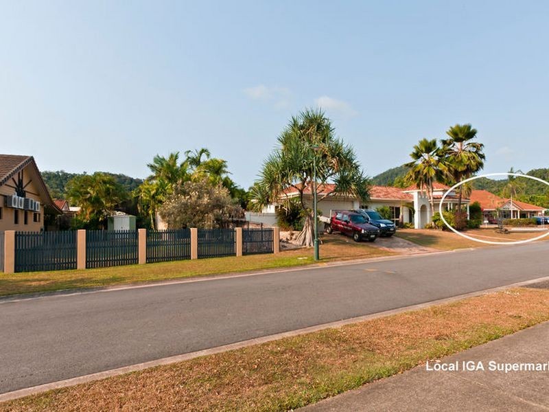 2 Greenford  Close, Brinsmead QLD 4870