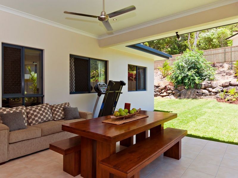 3 Savaii Close, Palm Cove QLD 4879