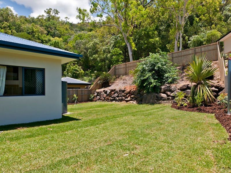 3 Savaii Close, Palm Cove QLD 4879