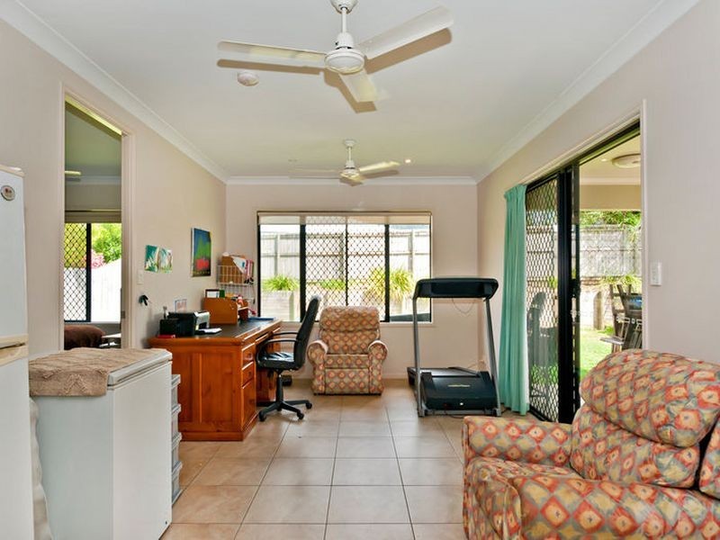 23 Roderick Street, Bentley Park QLD 4869