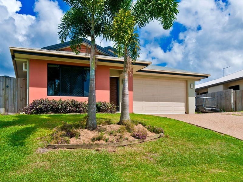 23 Roderick Street, Bentley Park QLD 4869