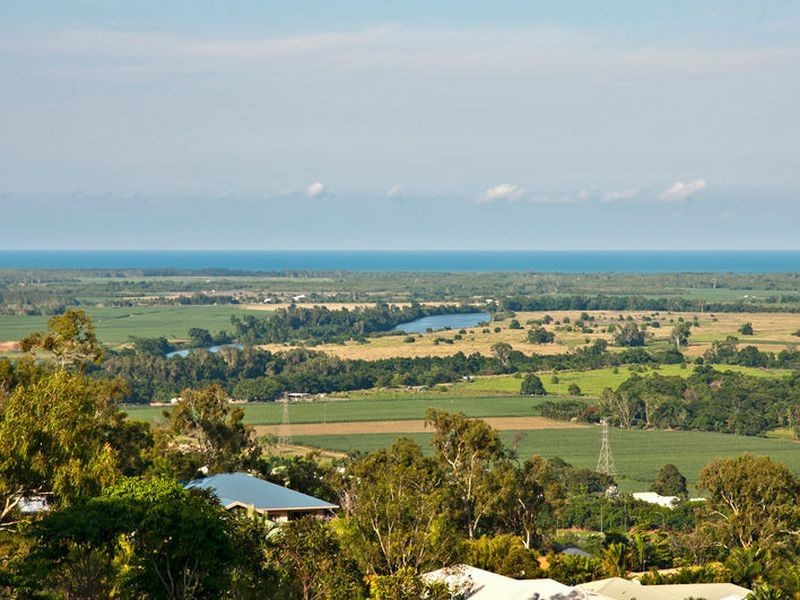 54 Buckinghamia Street, Redlynch QLD 4870