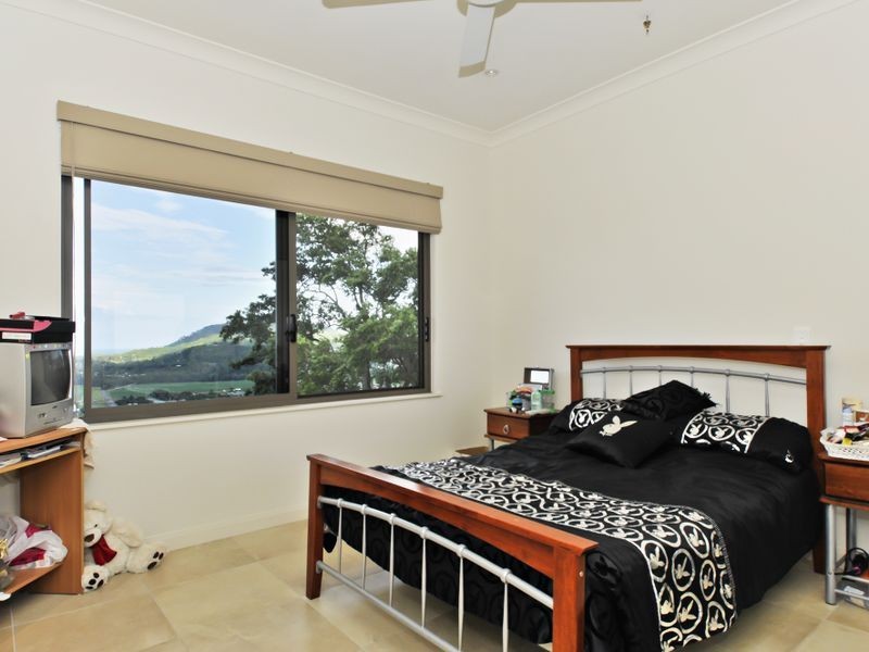 54 Buckinghamia Street, Redlynch QLD 4870