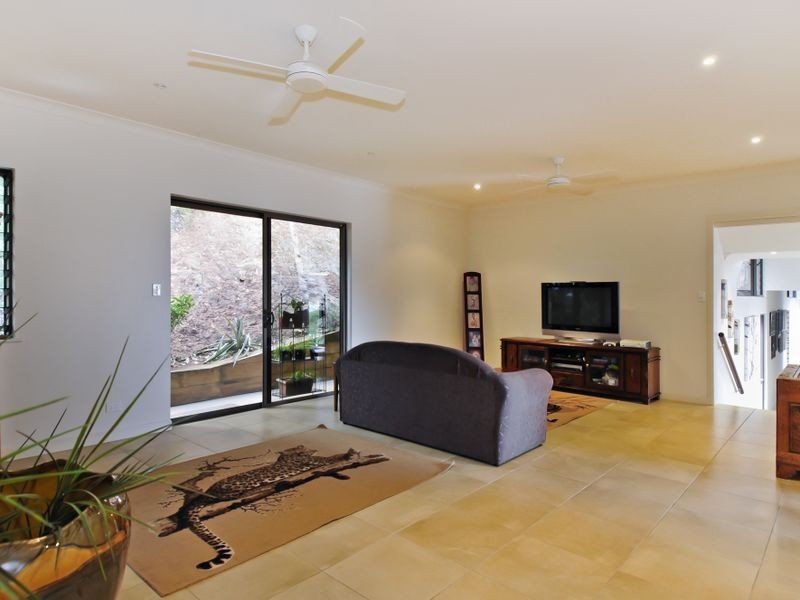 54 Buckinghamia Street, Redlynch QLD 4870