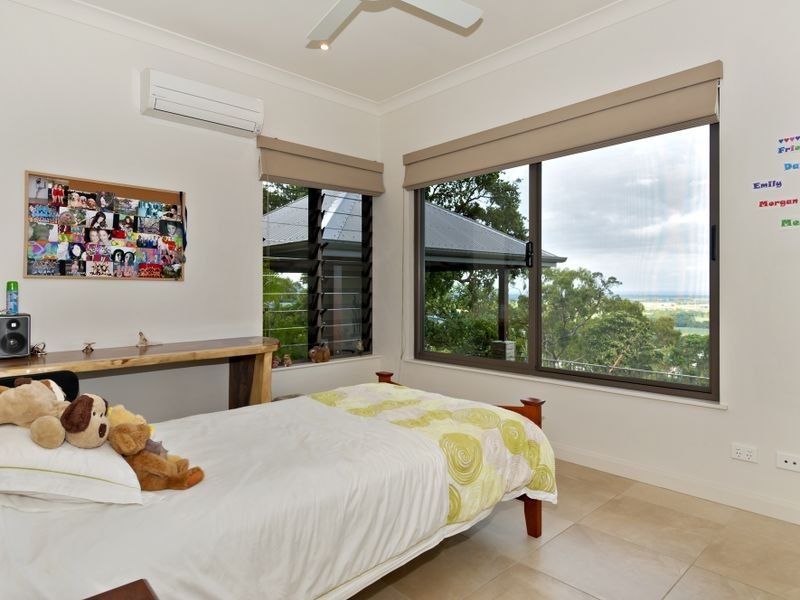 54 Buckinghamia Street, Redlynch QLD 4870