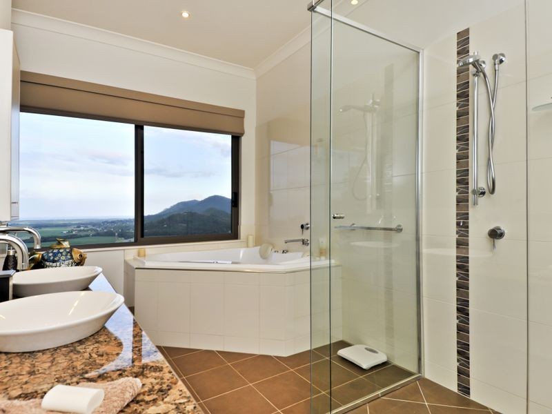 54 Buckinghamia Street, Redlynch QLD 4870