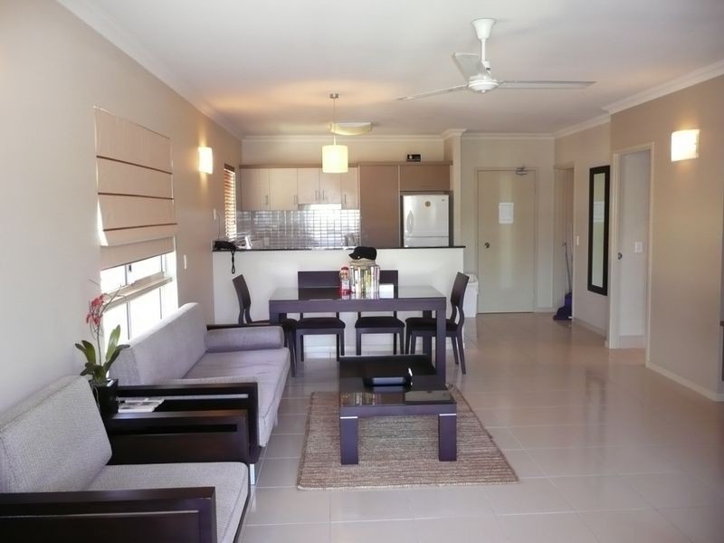 205/13 Mann Street, Westcourt QLD 4870