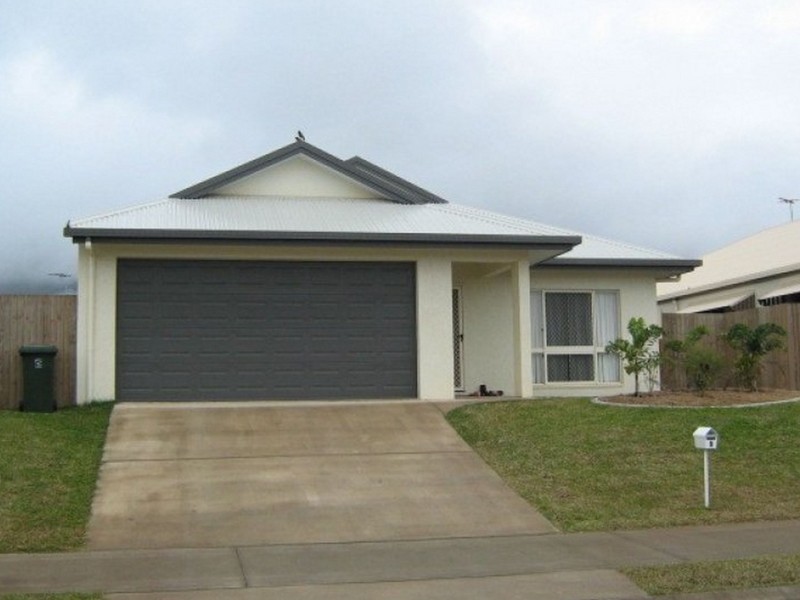 9 McEachan Street, Edmonton QLD 4869