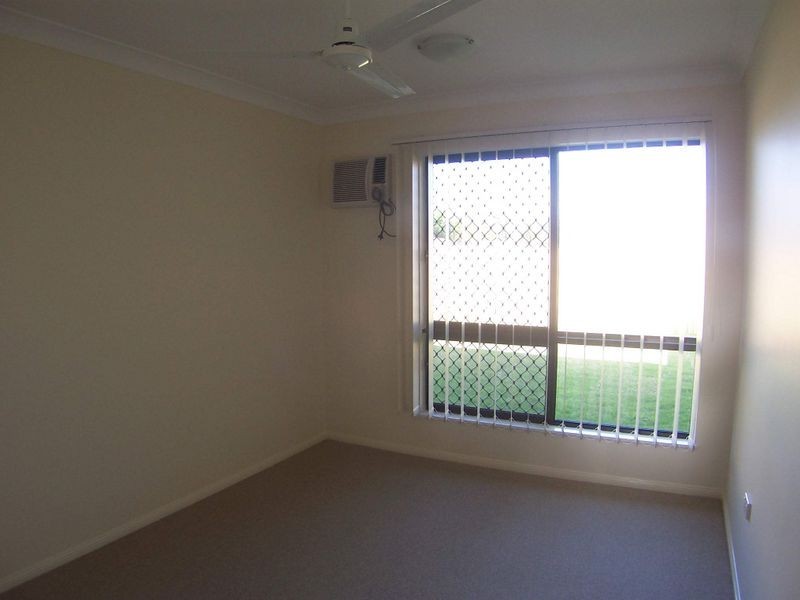 Bentley Park QLD 4869