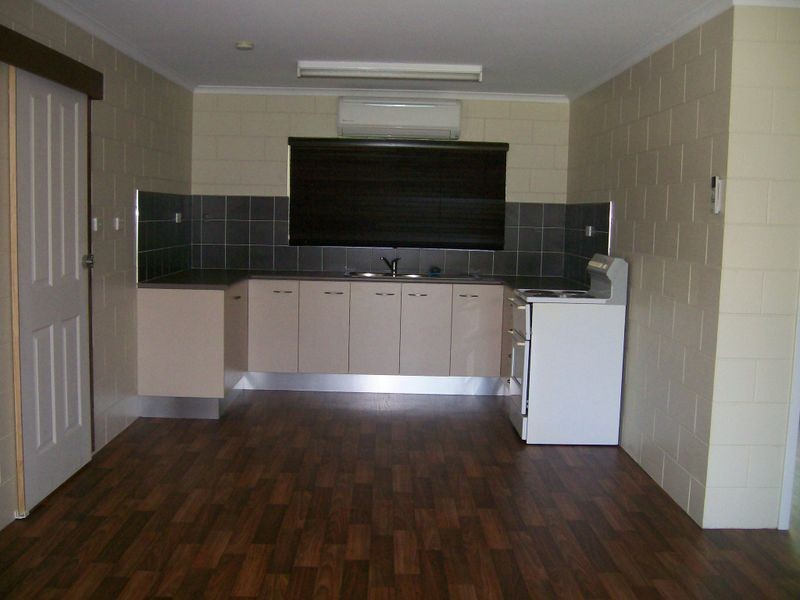 Manoora QLD 4870