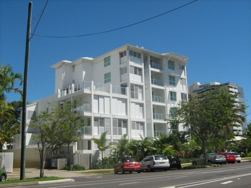 3/201 Lake Street, Aeroglen QLD 4870