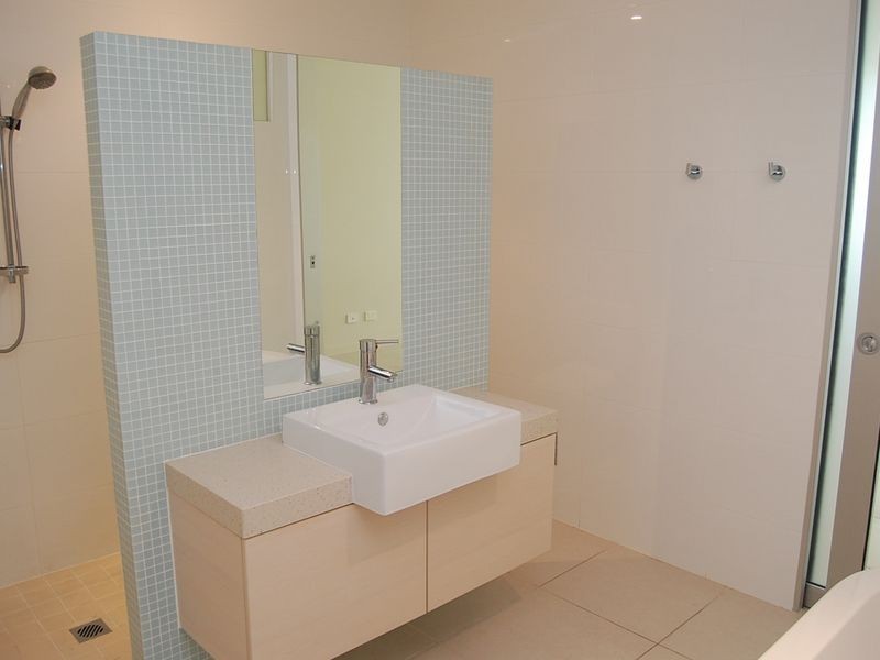 3/201 Lake Street, Aeroglen QLD 4870