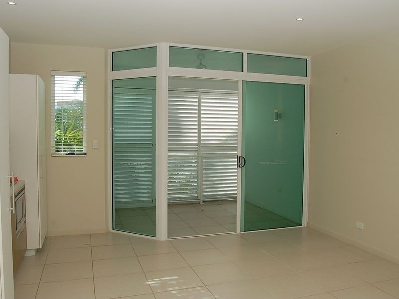3/201 Lake Street, Aeroglen QLD 4870